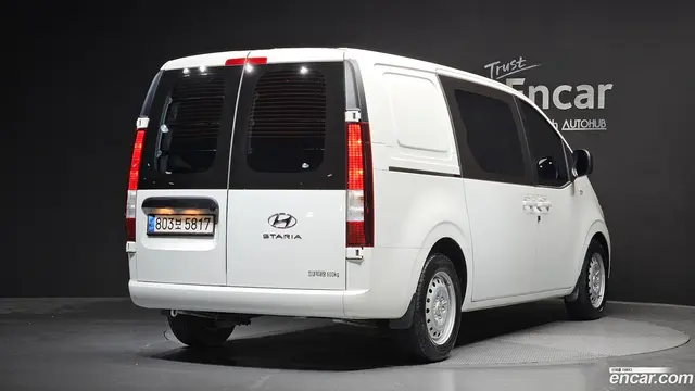 Main__Slider__Photo:Staria Hyundai 2022.4-1