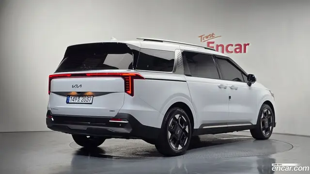 Main__Slider__Photo:Canival Kia 2024.5-1