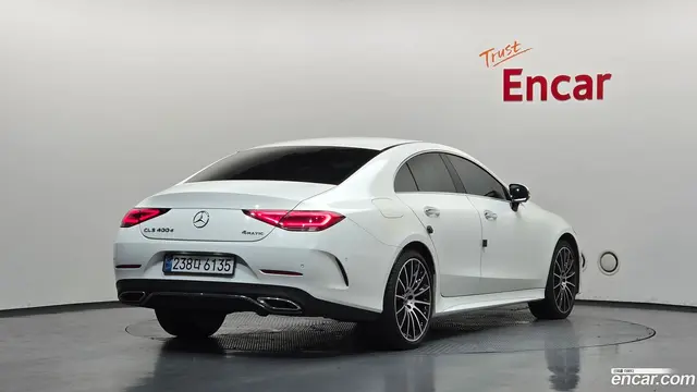 Main__Slider__Photo:CLS-Class Mercedes-Benz 2019.0-1
