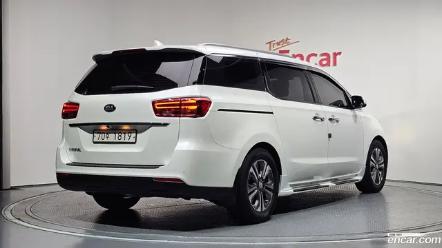 Main__Slider__Photo:Canival Kia 2018.11-1