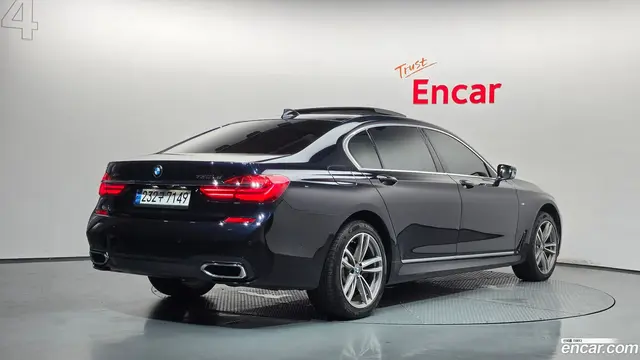Main__Slider__Photo:7-Series BMW 2018.2-1