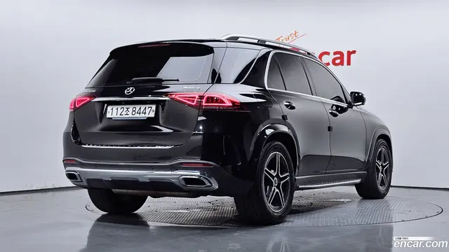 Main__Slider__Photo:GLE-Class Mercedes-Benz 2019.11-1