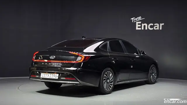 Main__Slider__Photo:Sonata Hyundai 2021.10-1