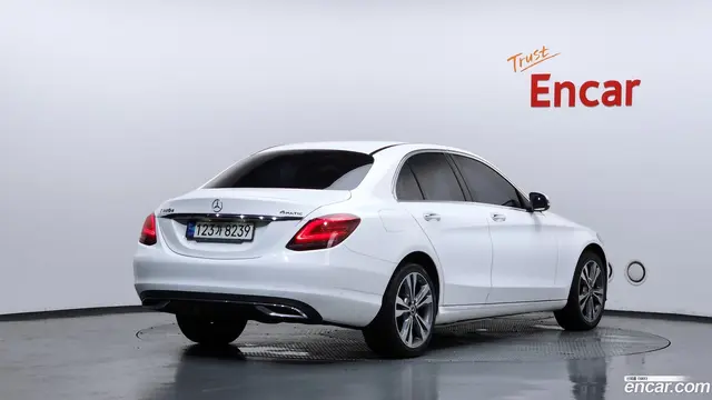 Main__Slider__Photo:C-Class Mercedes-Benz 2021.7-1