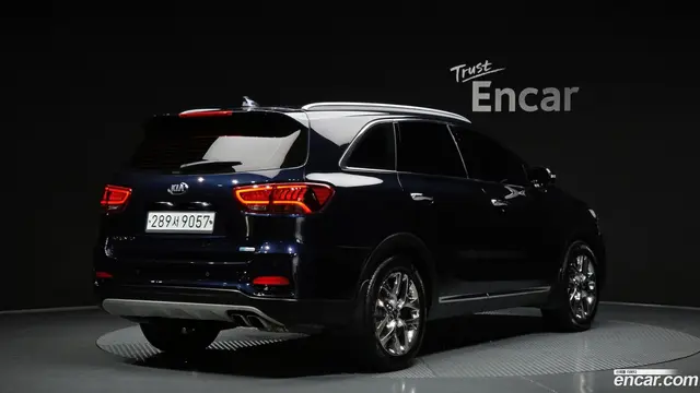 Main__Slider__Photo:Sorento Kia 2020.1-1