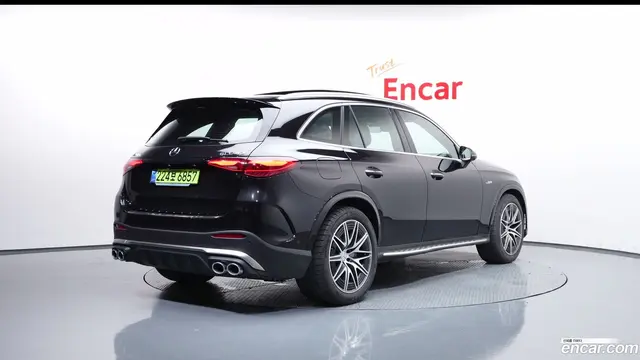 Main__Slider__Photo:GLC-Class Mercedes-Benz 2025.8-1