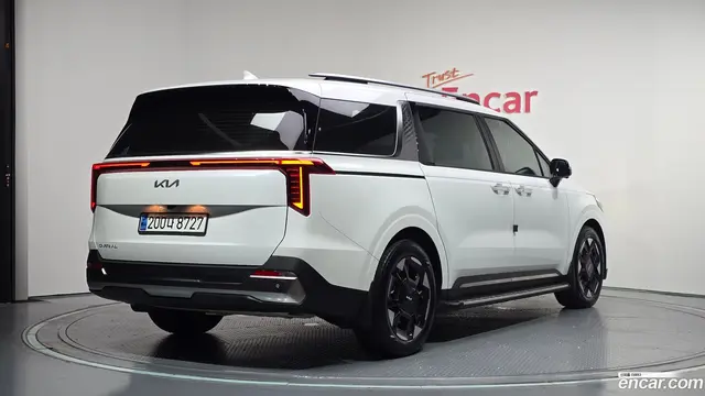 Main__Slider__Photo:Canival Kia 2025.0-1