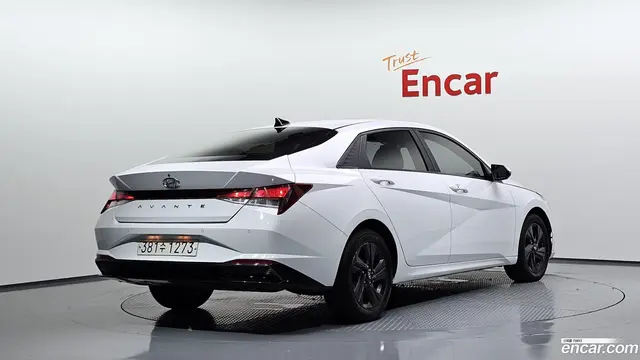Main__Slider__Photo:AVANTE Hyundai 2021.11-1