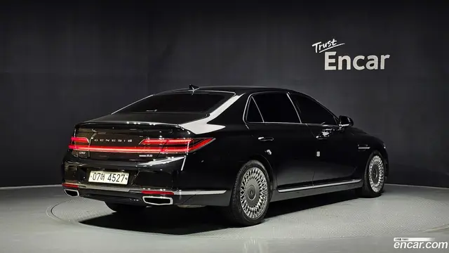 Main__Slider__Photo:G90 Genesis 2019.3-1