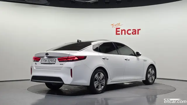 Main__Slider__Photo:K5 Kia 2016.1-1