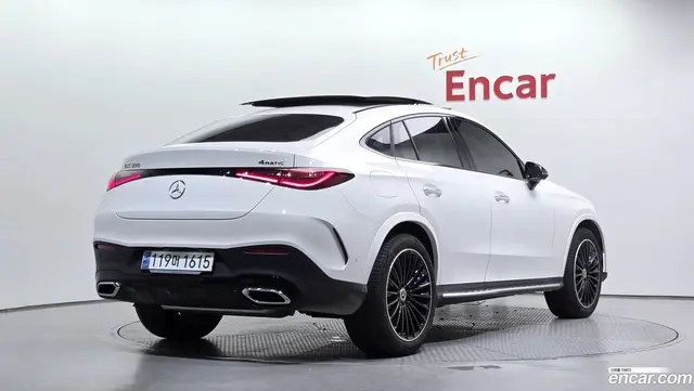 Main__Slider__Photo:GLC-Class Mercedes-Benz 2024.1-1