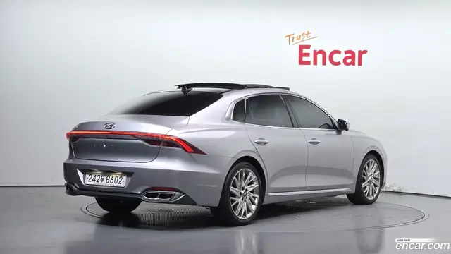 Main__Slider__Photo:Grandeur Hyundai 2021.0-1
