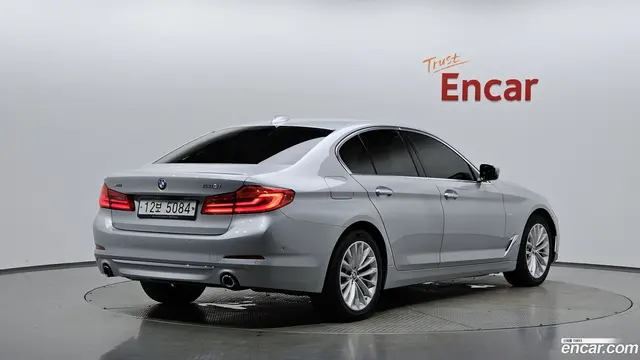 Main__Slider__Photo:5-Series BMW 2018.5-1