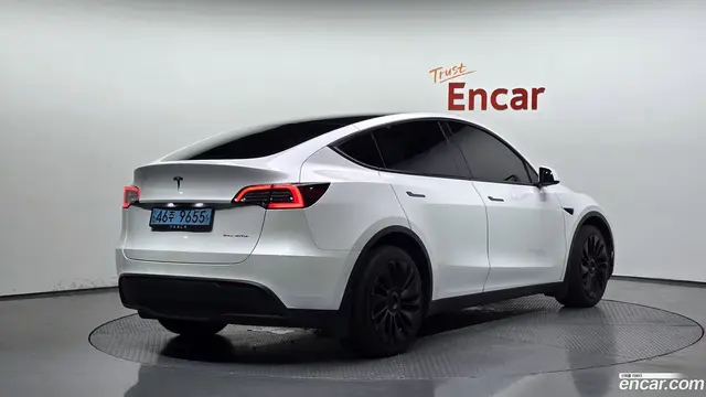 Main__Slider__Photo:Model Y Tesla 2022.7-1