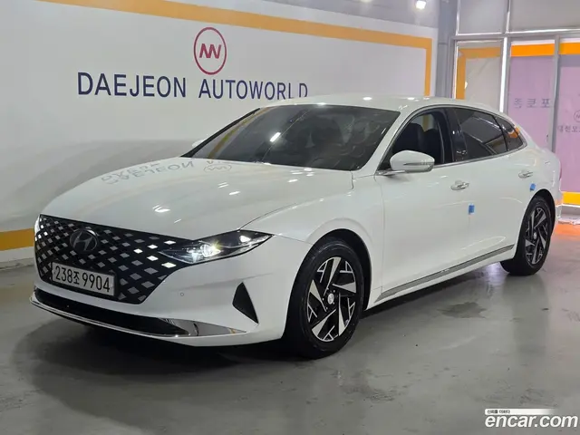 Main__Slider__Photo:Grandeur Hyundai 2020.2-1
