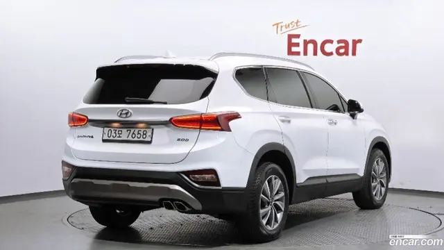 Main__Slider__Photo:Santafe Hyundai 2019.0-1