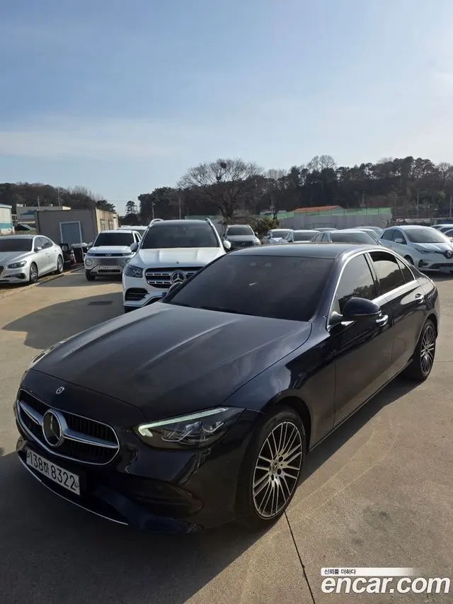 Main__Slider__Photo:C-Class Mercedes-Benz 2022.3-1