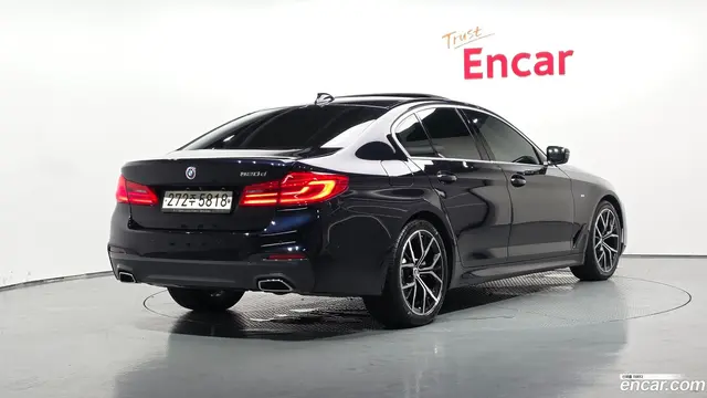Main__Slider__Photo:5-Series BMW 2019.8-1