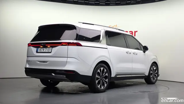 Main__Slider__Photo:Canival Kia 2023.1-1