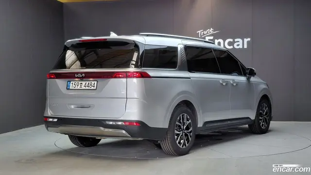 Main__Slider__Photo:Canival Kia 2022.6-1