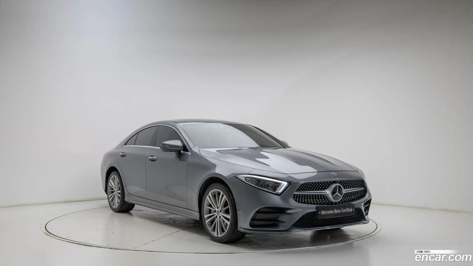 Main__Slider__Photo:CLS-Class Mercedes-Benz 2020.10-1