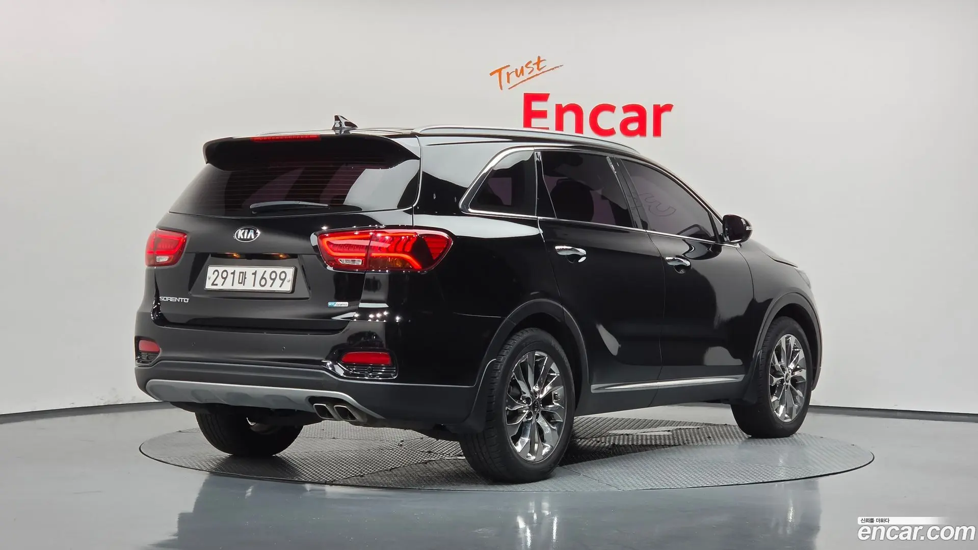 Main__Slider__Photo:Sorento Kia 2018.6-1