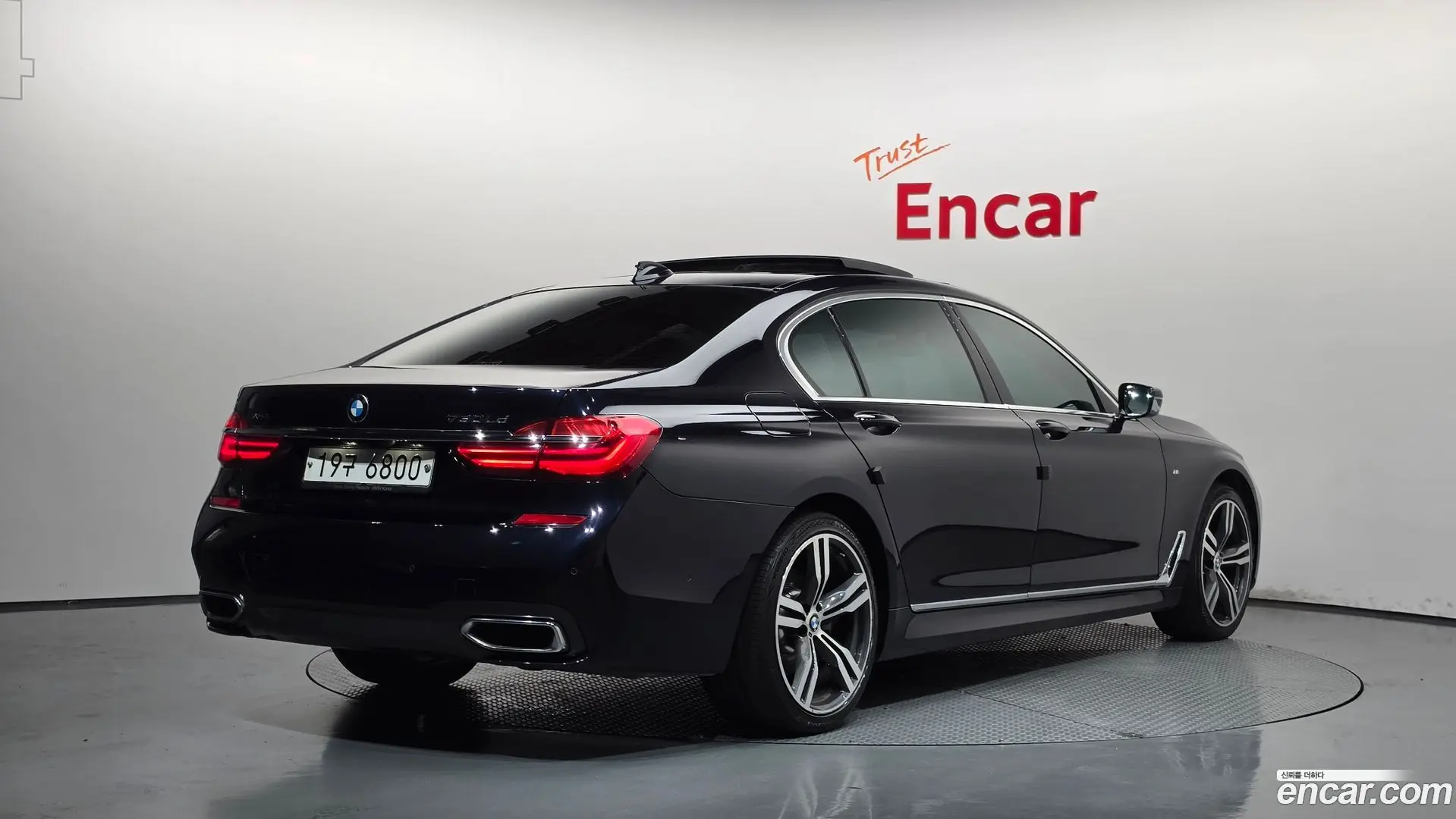 Main__Slider__Photo:7-Series BMW 2019.2-1