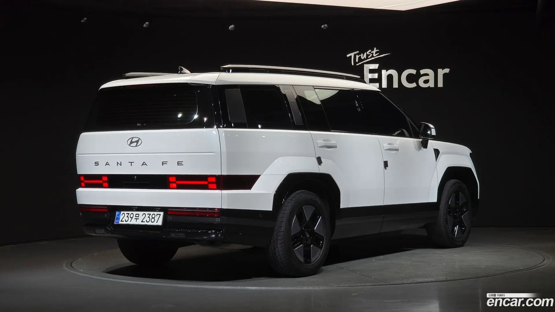Main__Slider__Photo:Santafe Hyundai 2024.0-1