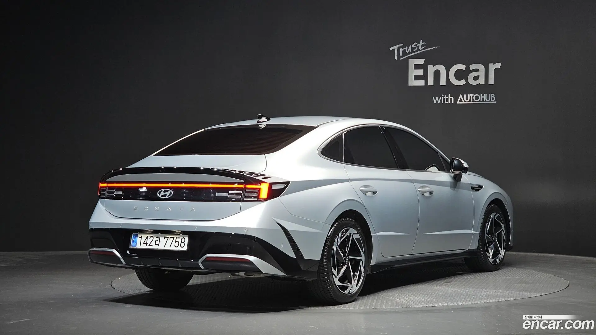 Main__Slider__Photo:Sonata Hyundai 2023.9-1