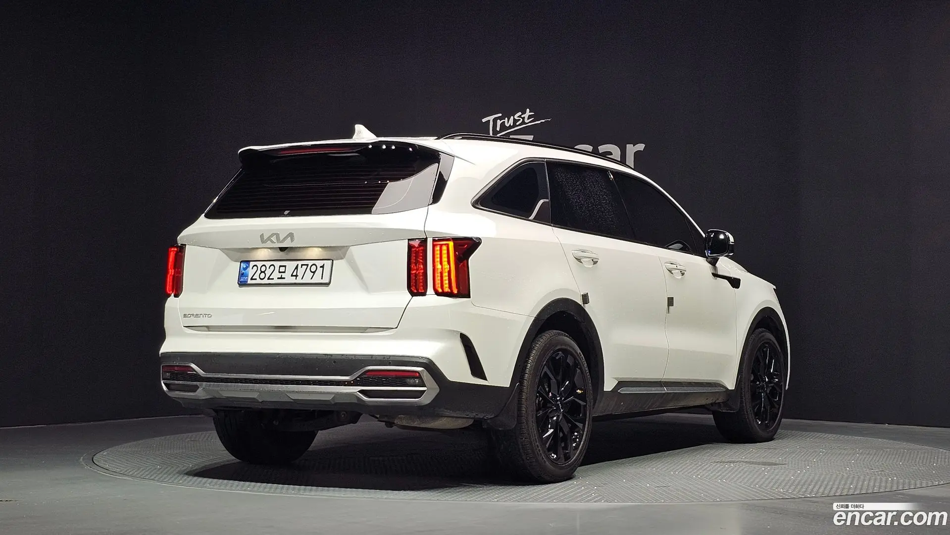Main__Slider__Photo:Sorento Kia 2023.3-1