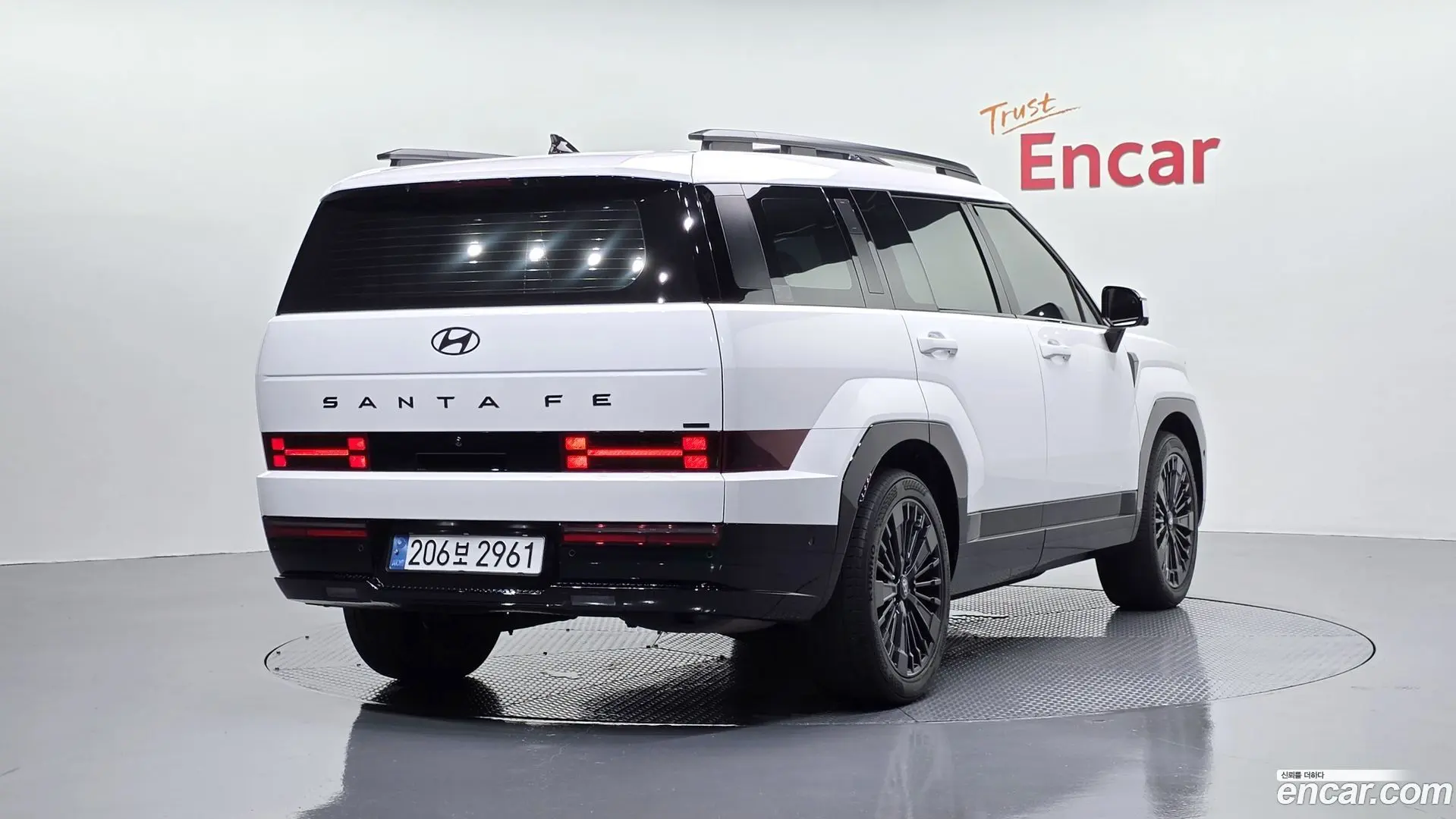 Main__Slider__Photo:Santafe Hyundai 2024.6-1