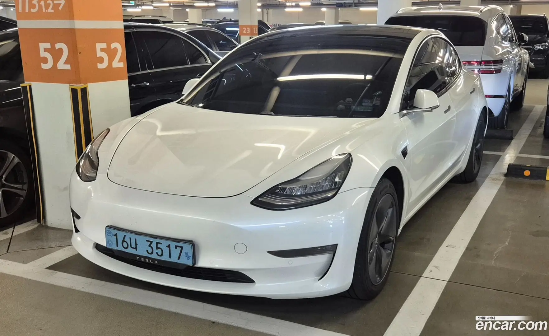 Main__Slider__Photo:Model 3 Tesla 2019.11-1