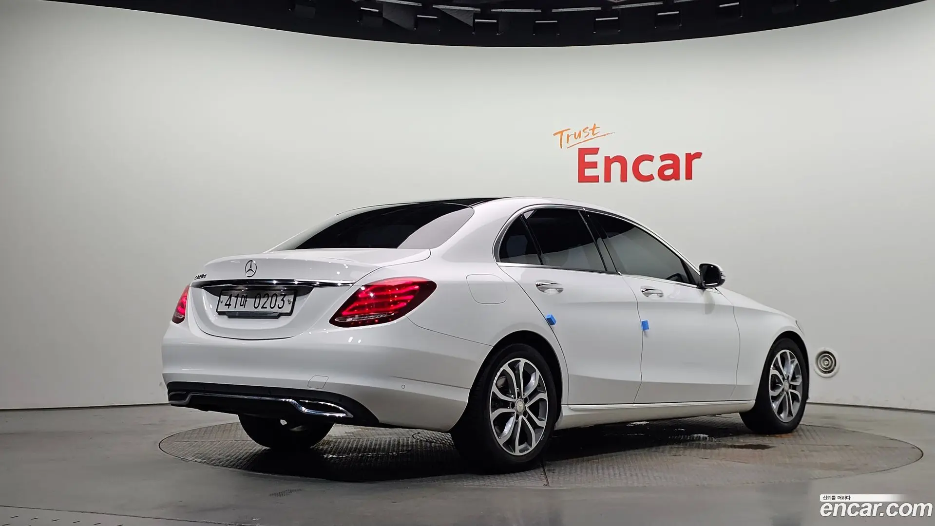 Main__Slider__Photo:C-Class Mercedes-Benz 2016.4-1