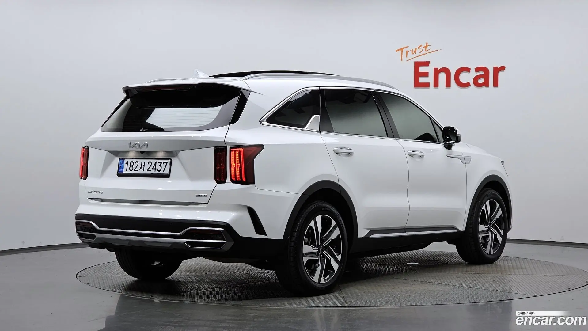 Main__Slider__Photo:Sorento Kia 2022.8-1