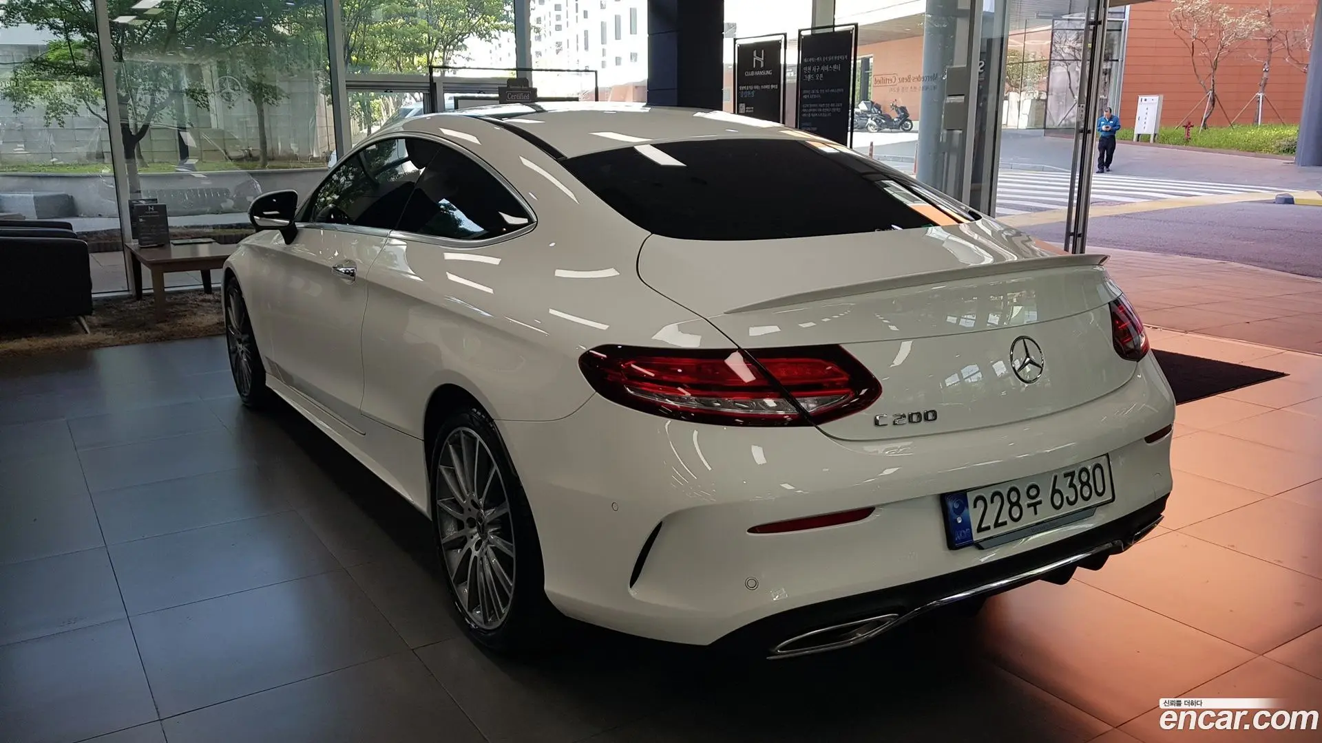 Main__Slider__Photo:C-Class Mercedes-Benz 2023.8-1