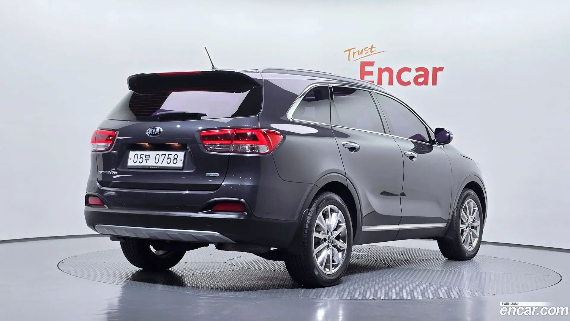 Main__Slider__Photo:Sorento Kia 2016.4-1
