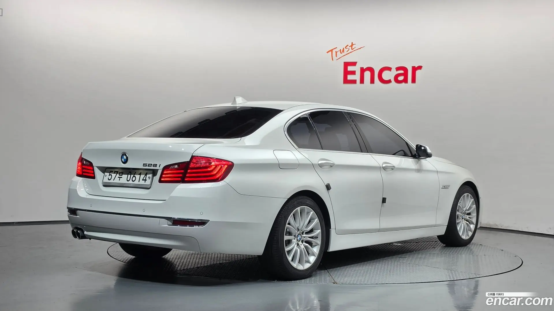 Main__Slider__Photo:5-Series BMW 2015.11-1
