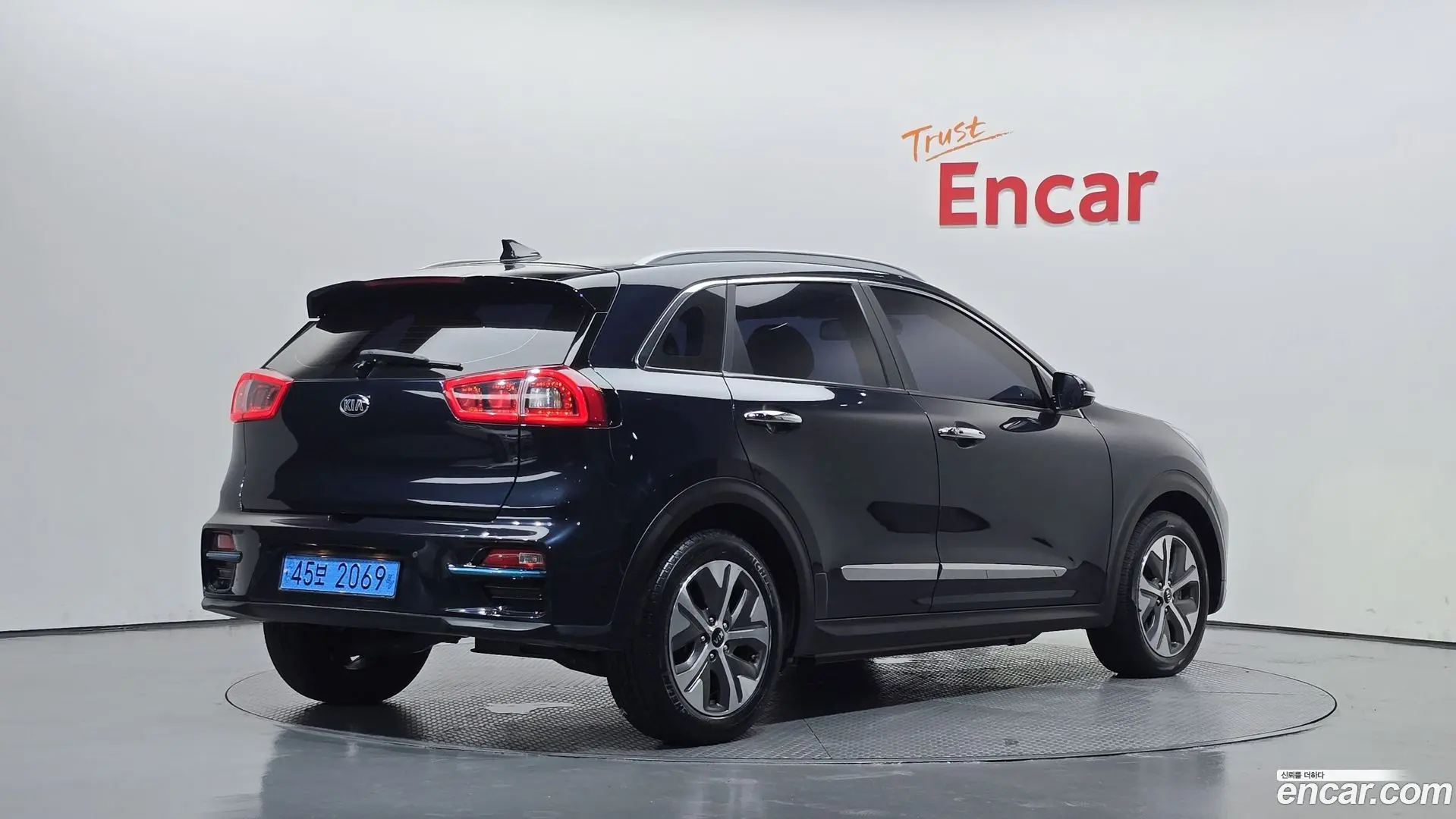 Main__Slider__Photo:Niro Kia 2021.2-1