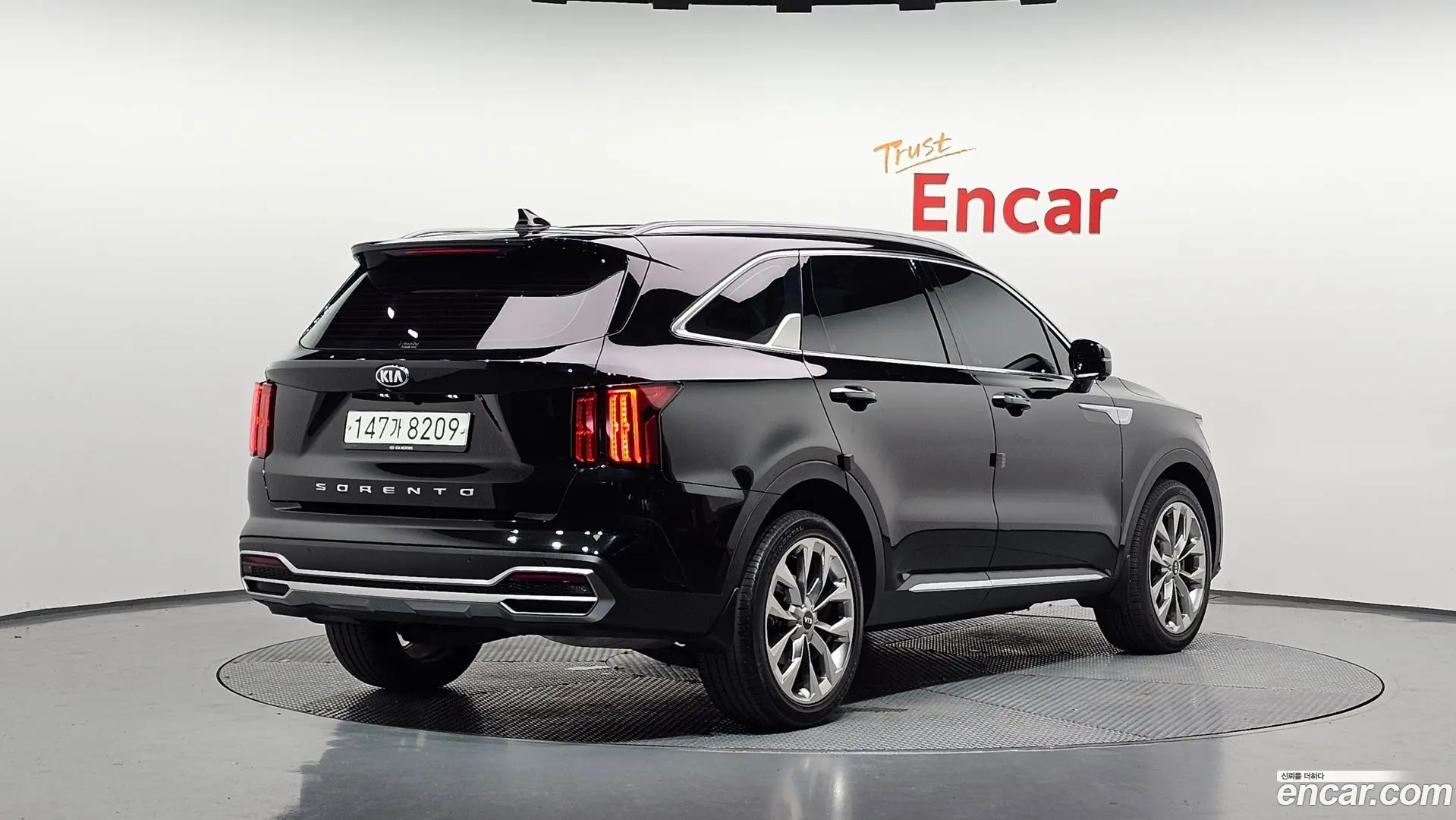 Main__Slider__Photo:Sorento Kia 2020.4-1