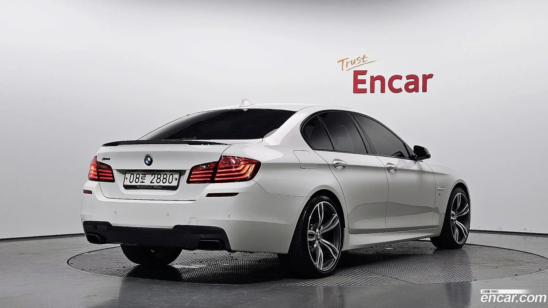 Main__Slider__Photo:5-Series BMW 2014.7-1