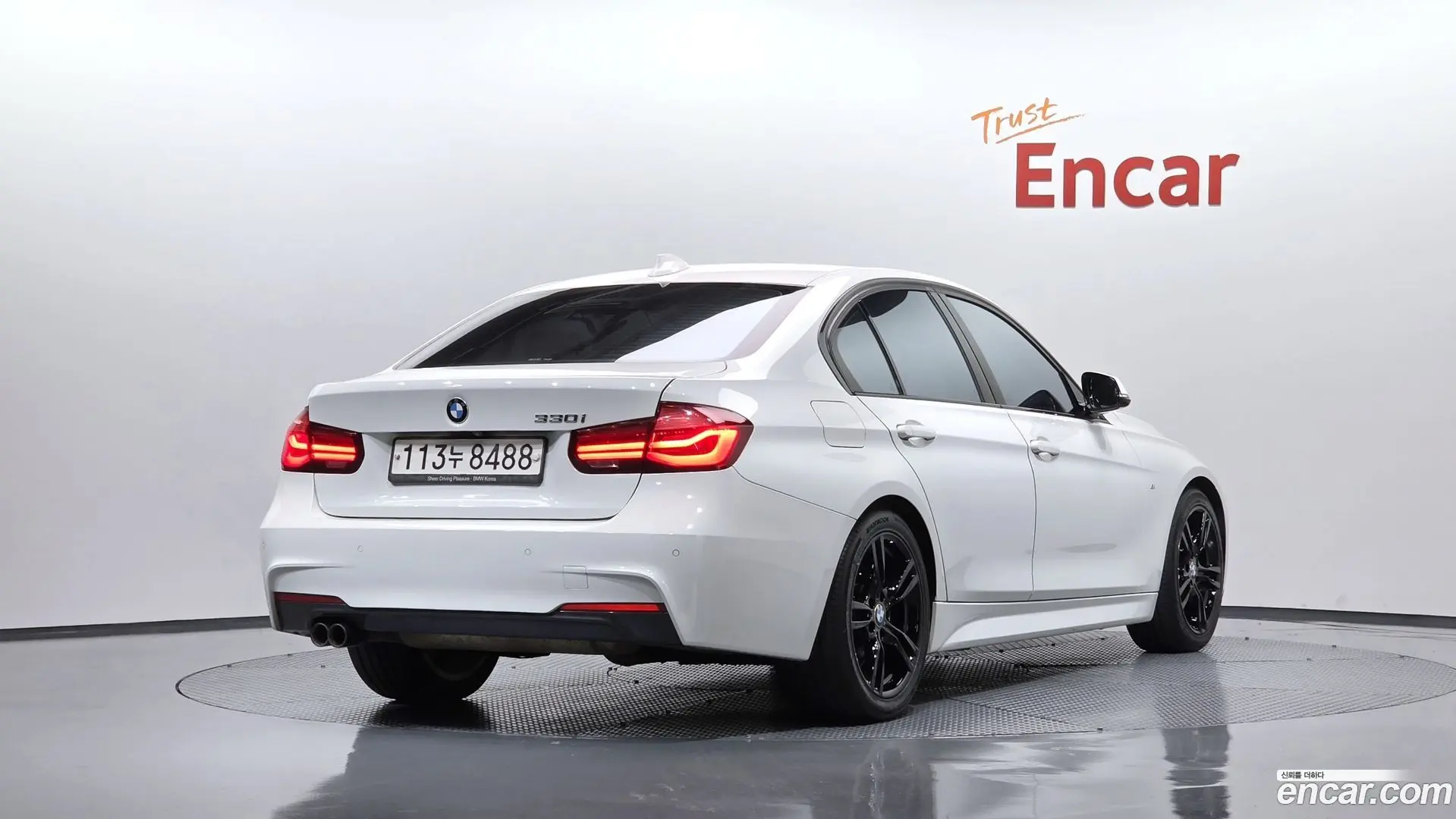 Main__Slider__Photo:3-Series BMW 2018.9-1