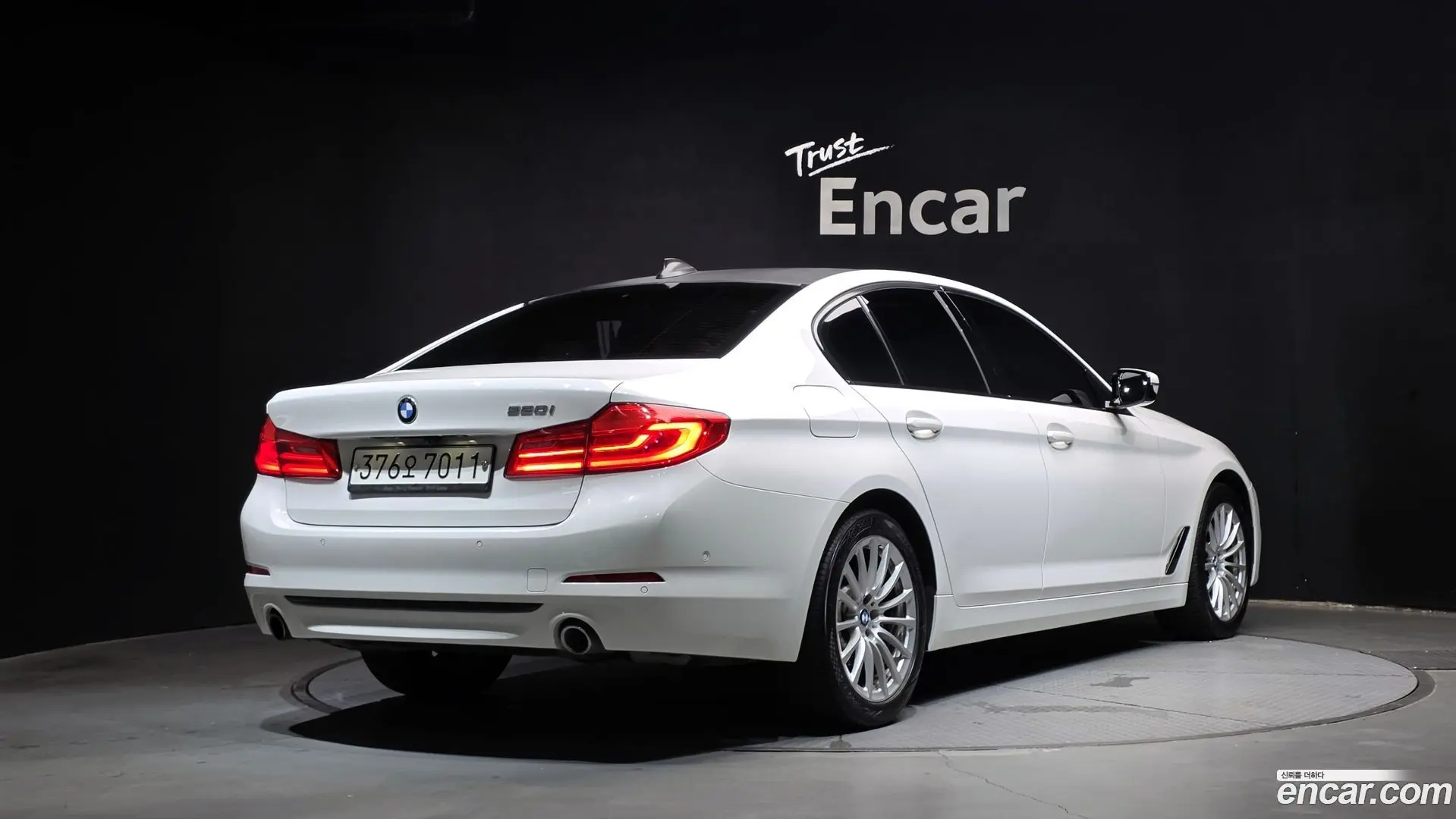 Main__Slider__Photo:5-Series BMW 2020.1-1