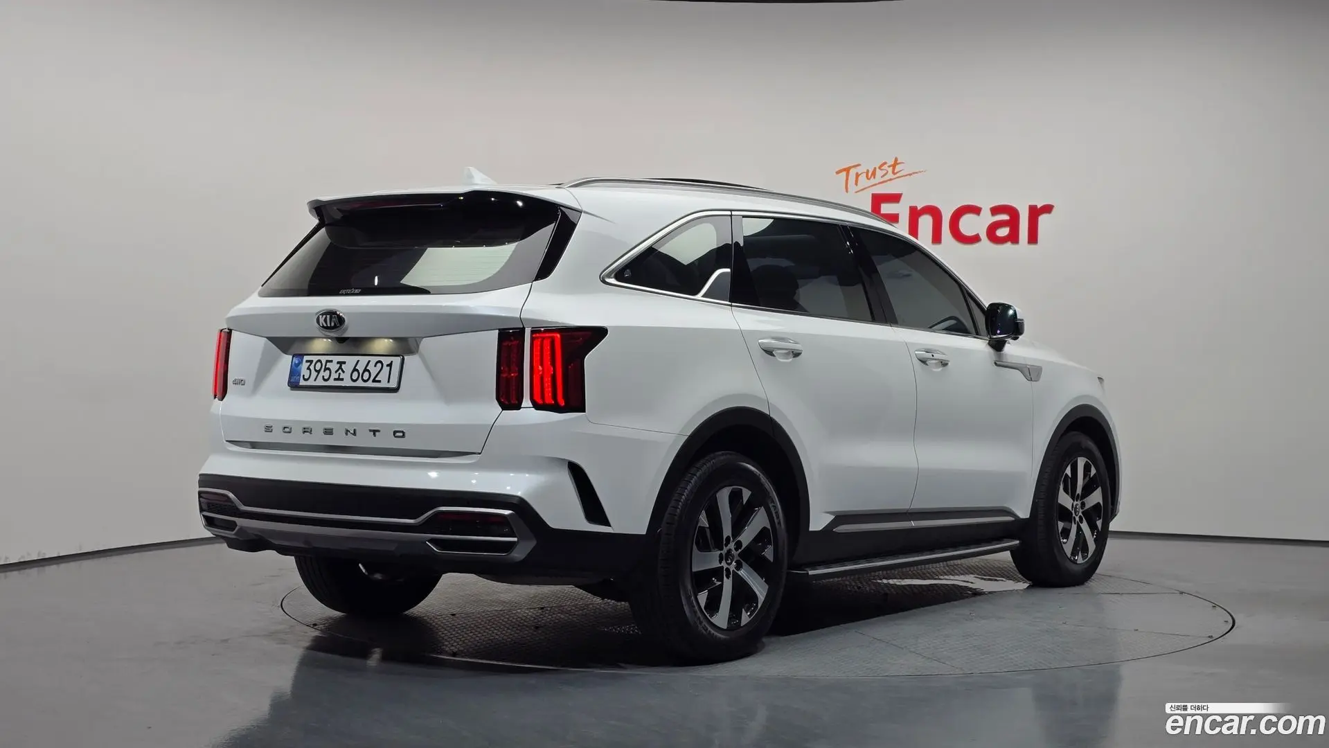 Main__Slider__Photo:Sorento Kia 2021.0-1