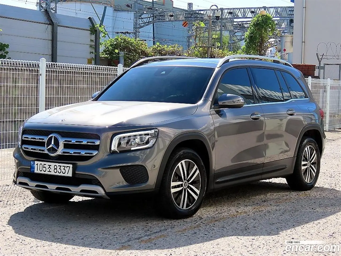 Main__Slider__Photo:GLB-Class Mercedes-Benz 2021.7-1