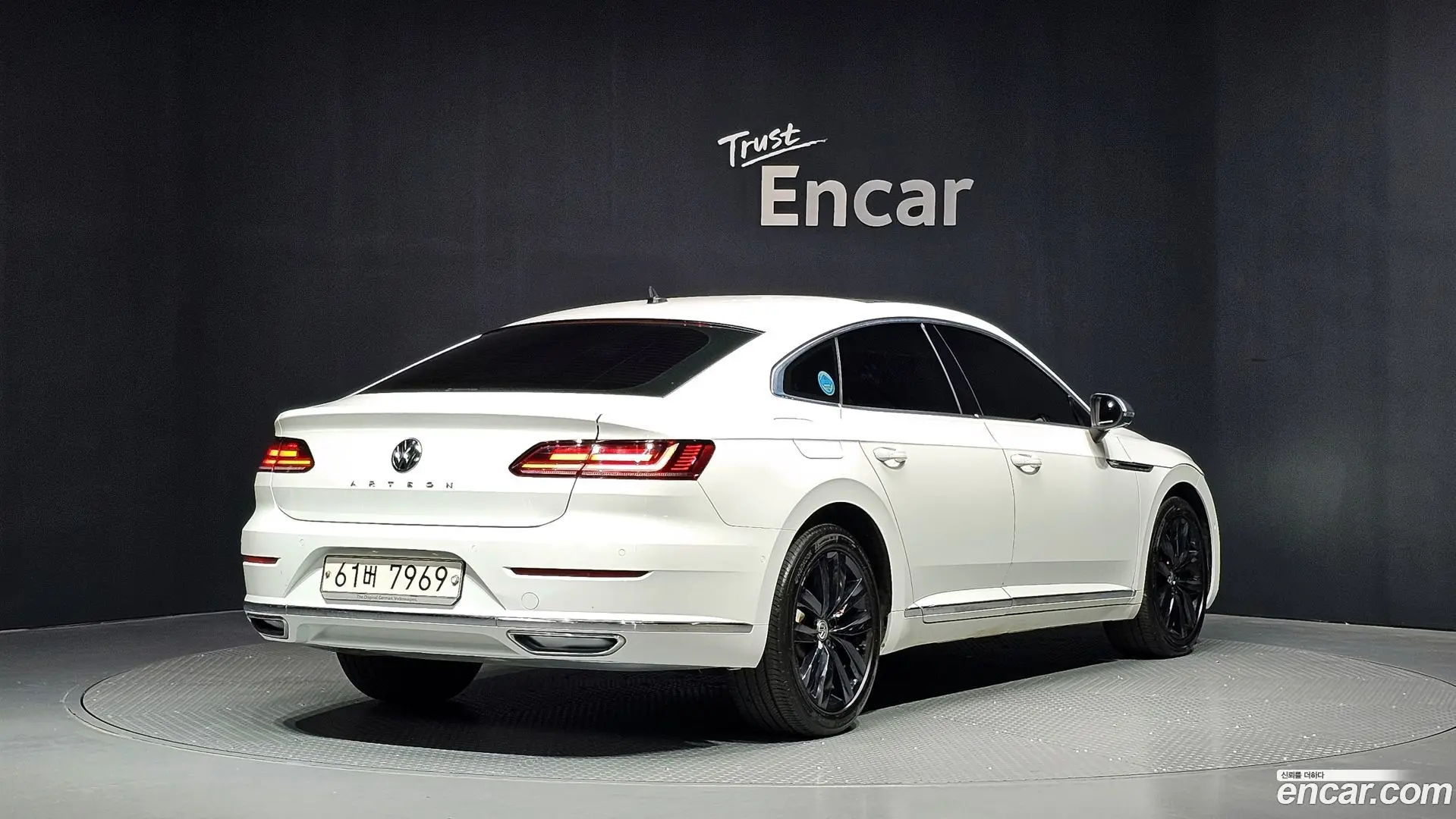 Main__Slider__Photo:Arteon Volkswagen 2019.7-1
