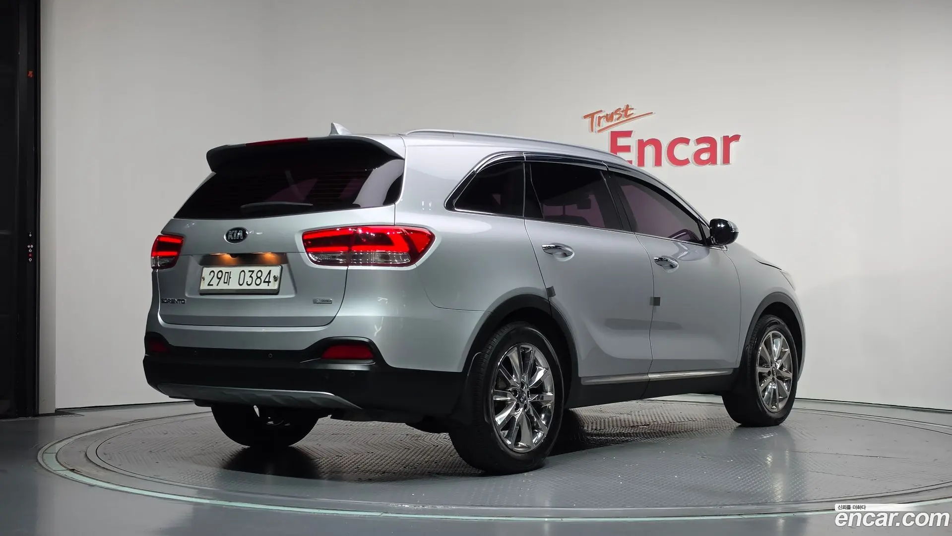 Main__Slider__Photo:Sorento Kia 2016.10-1