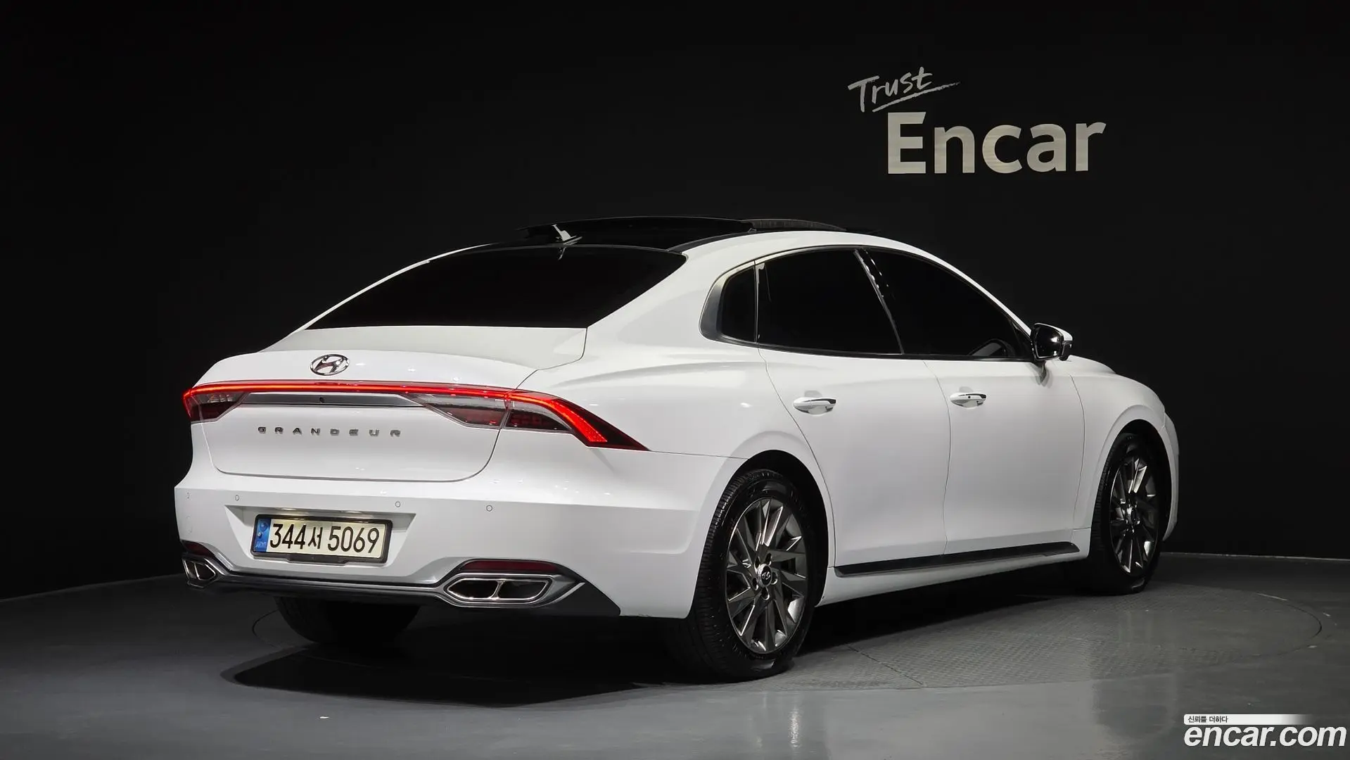 Main__Slider__Photo:Grandeur Hyundai 2021.0-1