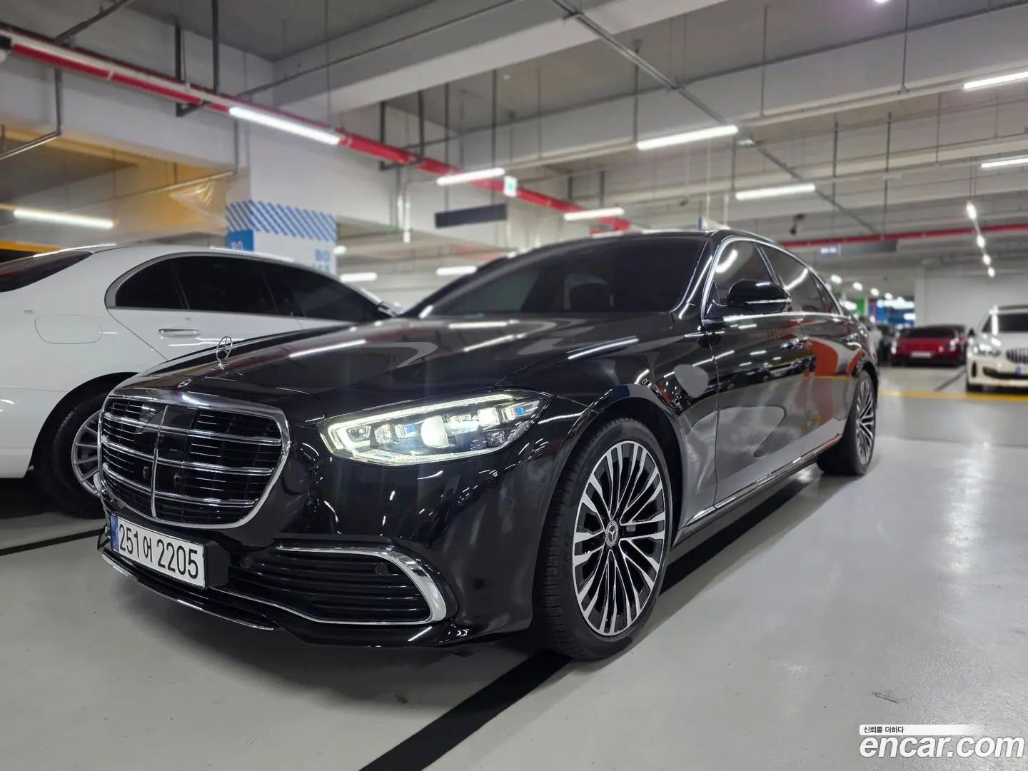 Main__Slider__Photo:S-Class Mercedes-Benz 2023.1-1