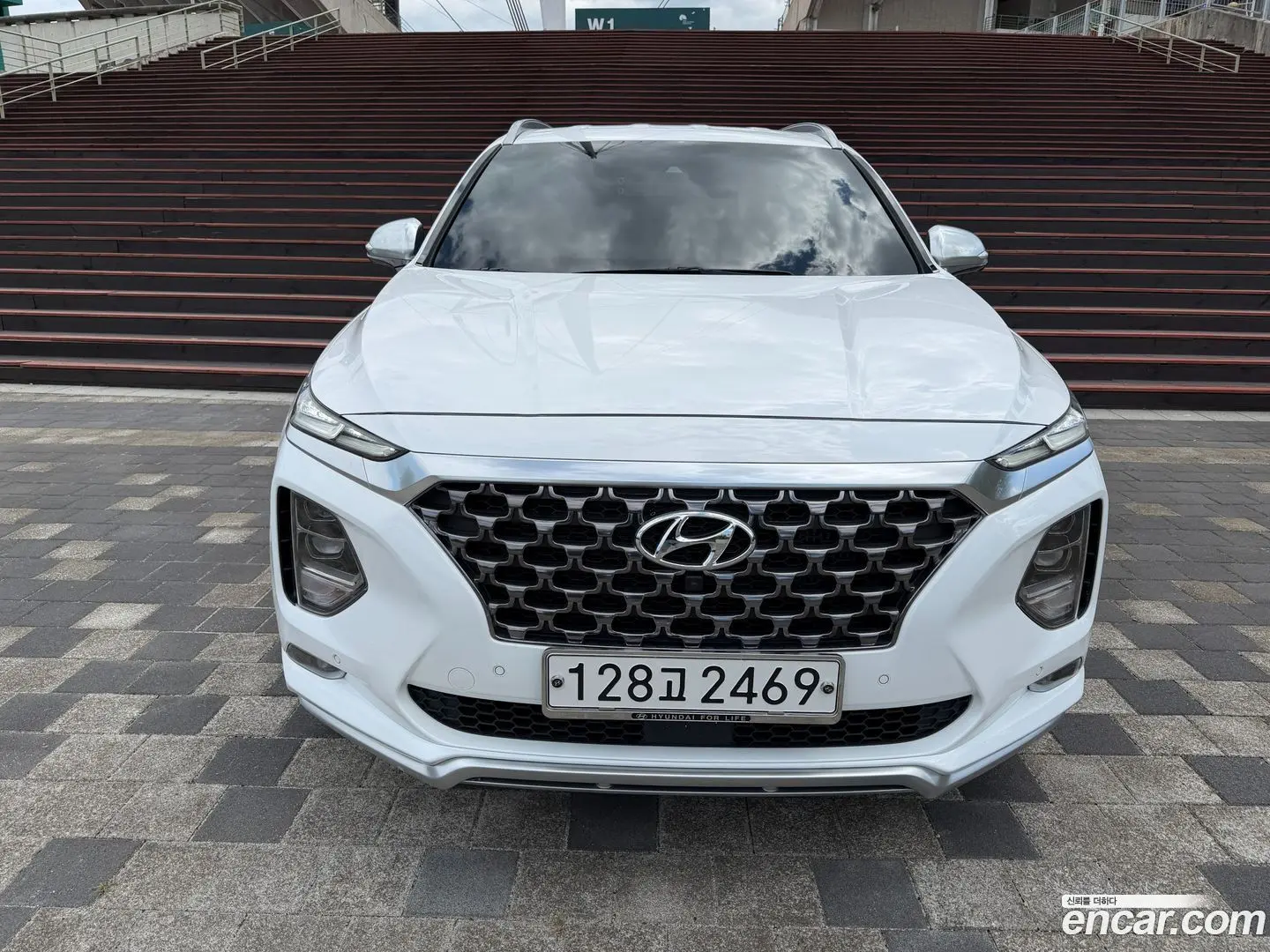 Main__Slider__Photo:Santafe Hyundai 2019.10-1
