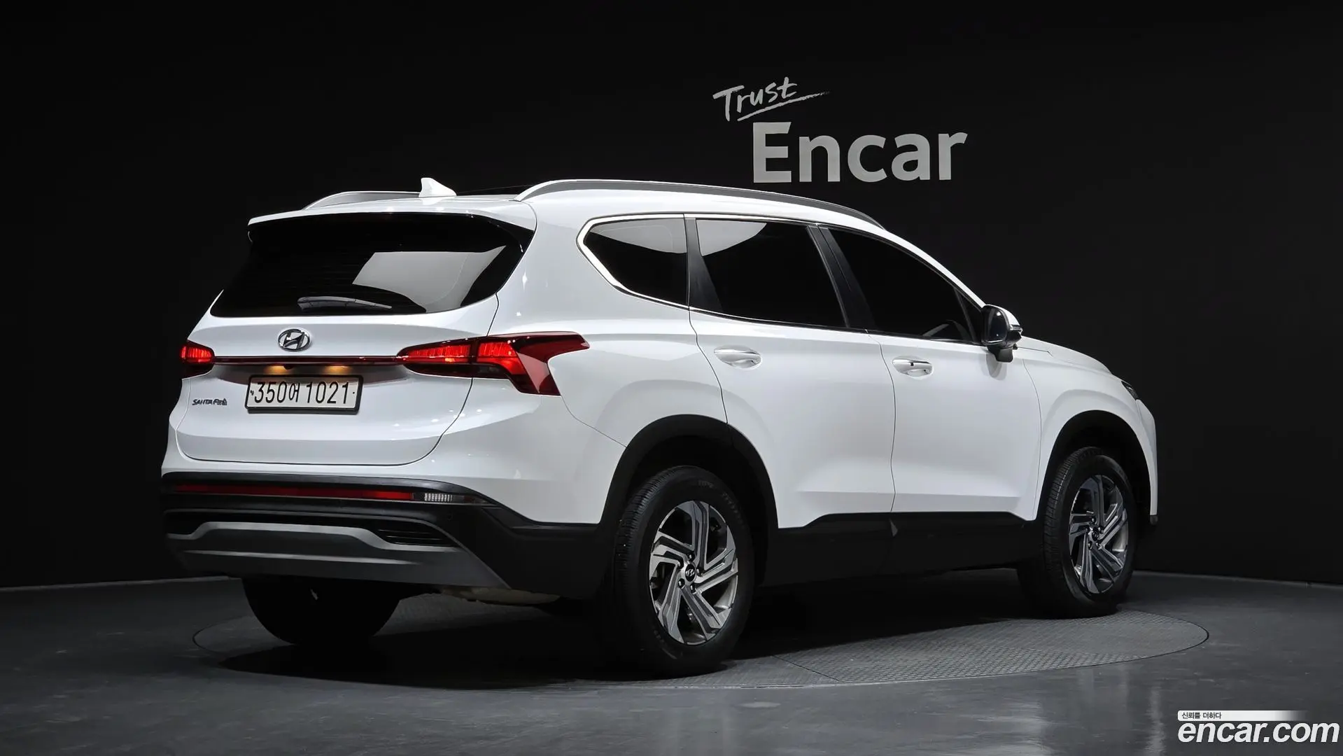 Main__Slider__Photo:Santafe Hyundai 2023.4-1